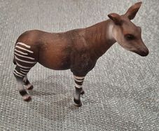 Schleich 14361 Okapi Forest Giraffe Wild Life Zoo Animals Collectible Figure