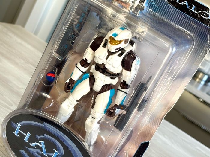 Halo 2 Spartan in White from Joyride Studios - Official Microsoft / Bungie - RARE