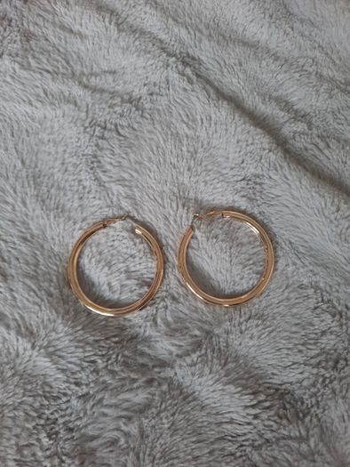 large gold hoops