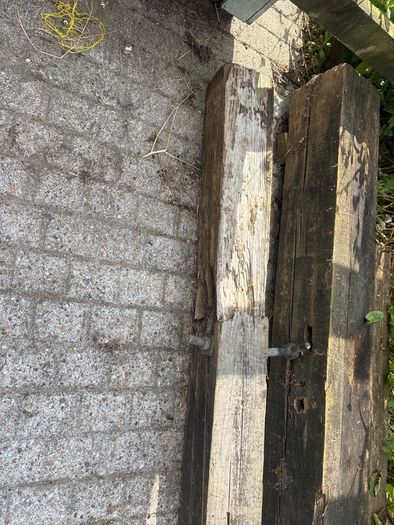 Gate posts
