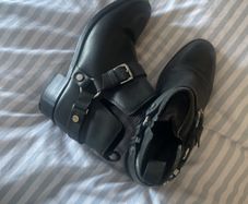 Ankle boots