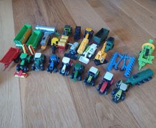 Siku Tractors and other accessories 1:87
