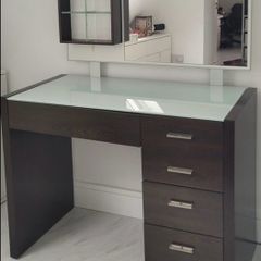 dressing table with chair