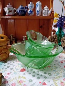 Green Glass Dessert Bowl set