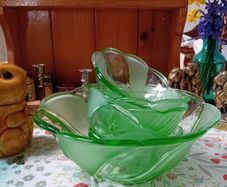 Green Glass Dessert Bowl set