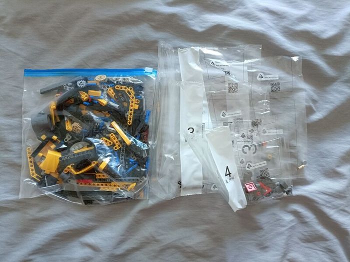 LEGO Technic Heavy-Duty Excavator 42121 [2021]