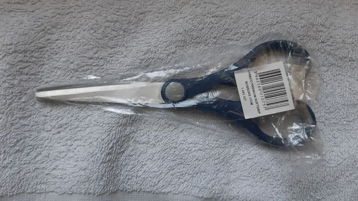 Lyreco Premium Softgrip Scissors 17cm 1.493.327