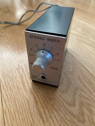 Bang and Olufsen stereo width box B&O speakers hifi