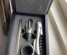Wine bottle opener gift set