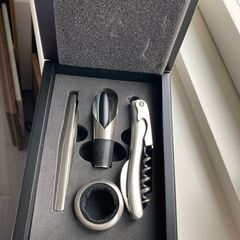 Wine bottle opener gift set