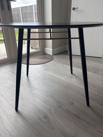 Round 100cm kitchen dining table with four chairs