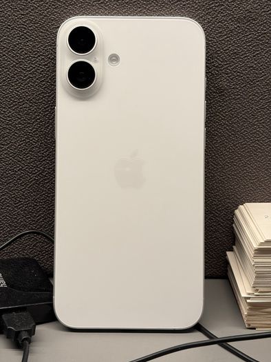 iPhone 16plus 128gb Esim only