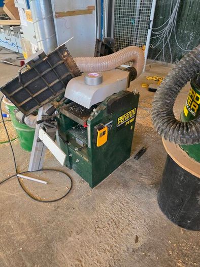 Record power pt 107 planer with extractor