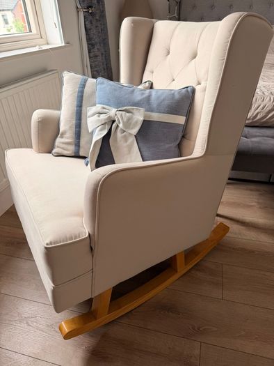 Nursery chair - Nested Soothe Easy Chair