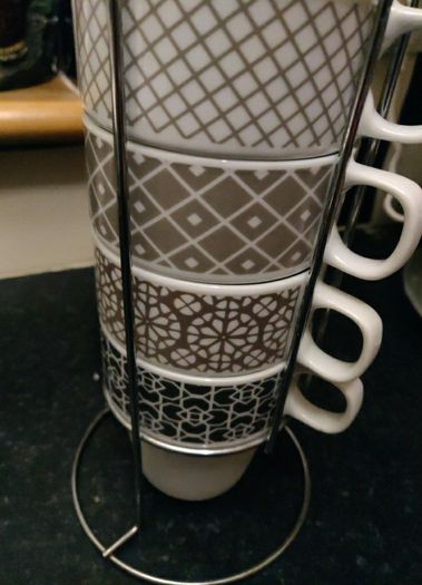 cups in stand