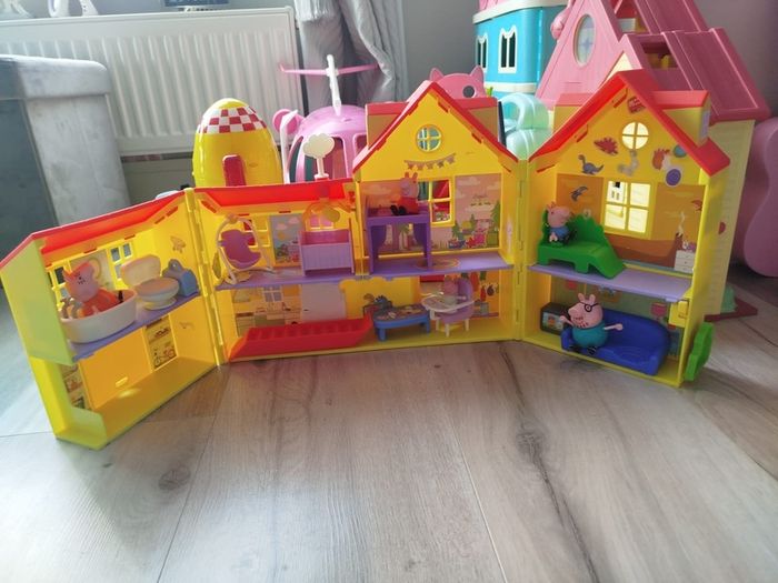 Peppa Pig House