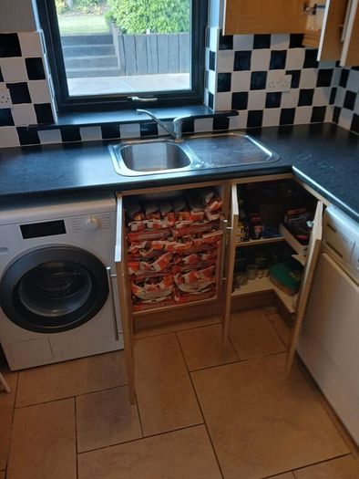 7 Kitchen / Utility room cabinets, &Counter &Sink