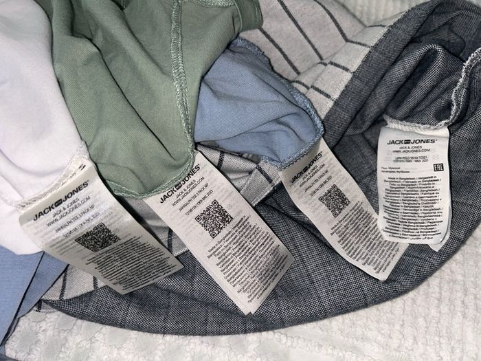 Jack & Jones set of FOUR cotton tee shirts all size Medium like new! Ringer & Polo