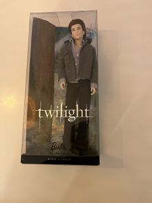 Twilight Edward Cullen Barbie Pink Label Collection