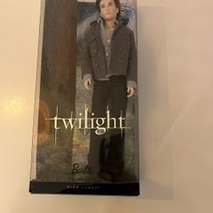 Twilight Edward Cullen Barbie Pink Label Collection