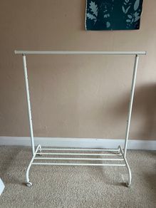 Clothes rail