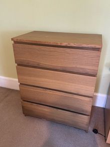 chest of drawers