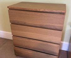 chest of drawers