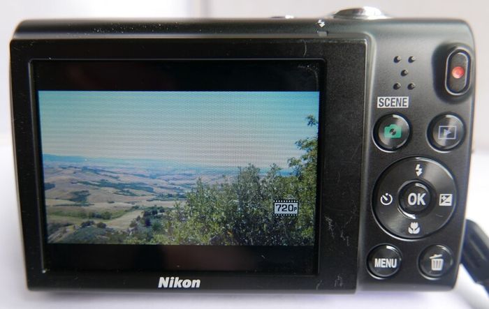 Nikon Coolpix S5100 Red 12.2MP 5X Optical Digital Camera from Japan (charging cable and 4Gb SD card)
