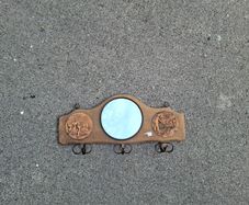 coat holder with mirror