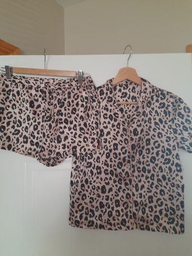 girls pyjamas