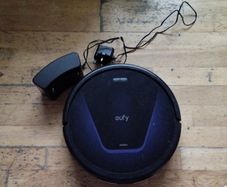 Robot vacuum cleaner