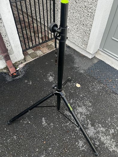 Gravity Speaker Stands