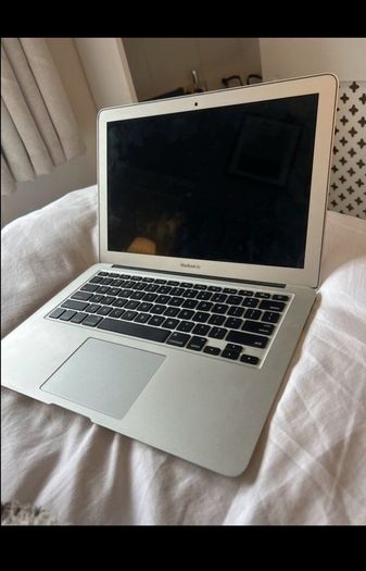 MacBook Air 13- inch
