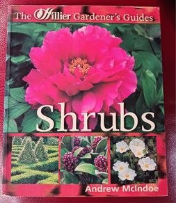The Hillier Gardener's Guides/ Shrubs/ 2005