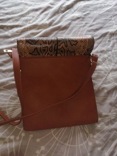 Michael Kors Messanger Style Bag