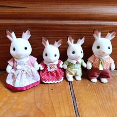 Sylvanian rabbit family