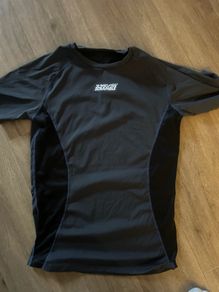 Scramble rashguard