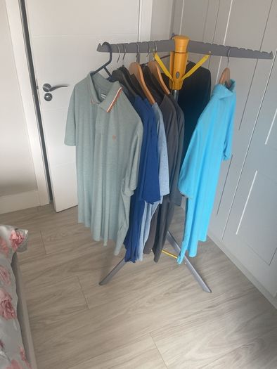 Hangaway Clothes Hanger