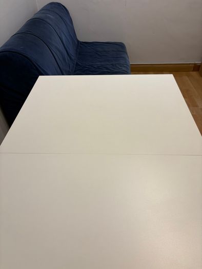 IKEA Vangsta extendable table - white