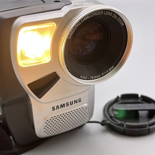 Samsung VP-W87D Hi8 Camcorder - Tested and Working - No Battery