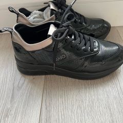 Liu jo size 4