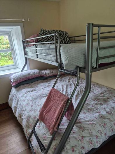 triple bunk bed