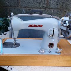 1960s Novum Manual Sewing Machine