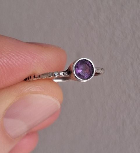Silver ring size J 1/2