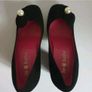 Le Babe 6009 Black Velour Court Shoes EU36 UK3 Pearl Flower Block Heels BNIB  CAN POST Image 9