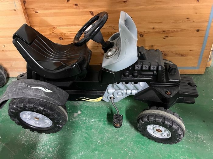 Pedal Tractor