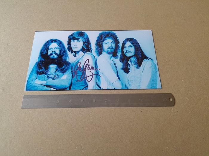 The Move Signed Bev Bevan Photo