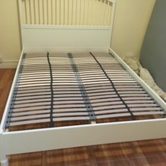 King size bed