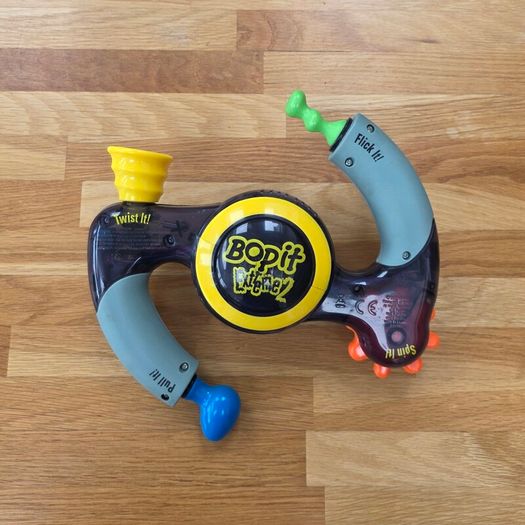 Vintage Bop It Extreme 2 Electronic Game