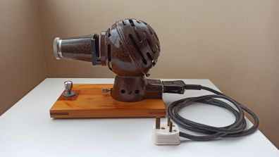 Carl Zeiss Jena Vintage projector  in original box and perfect working order